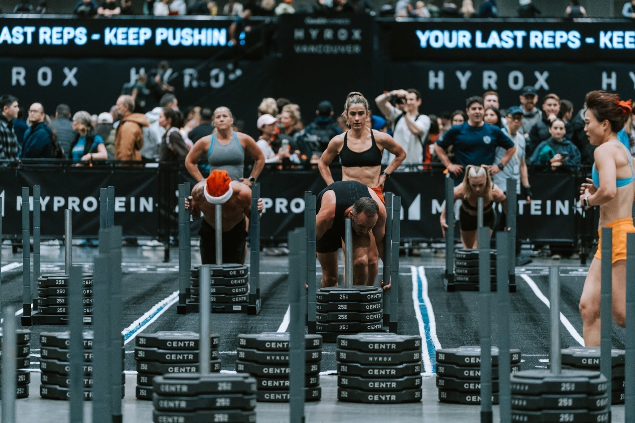 Sled Push Doubles Teams at HYROX