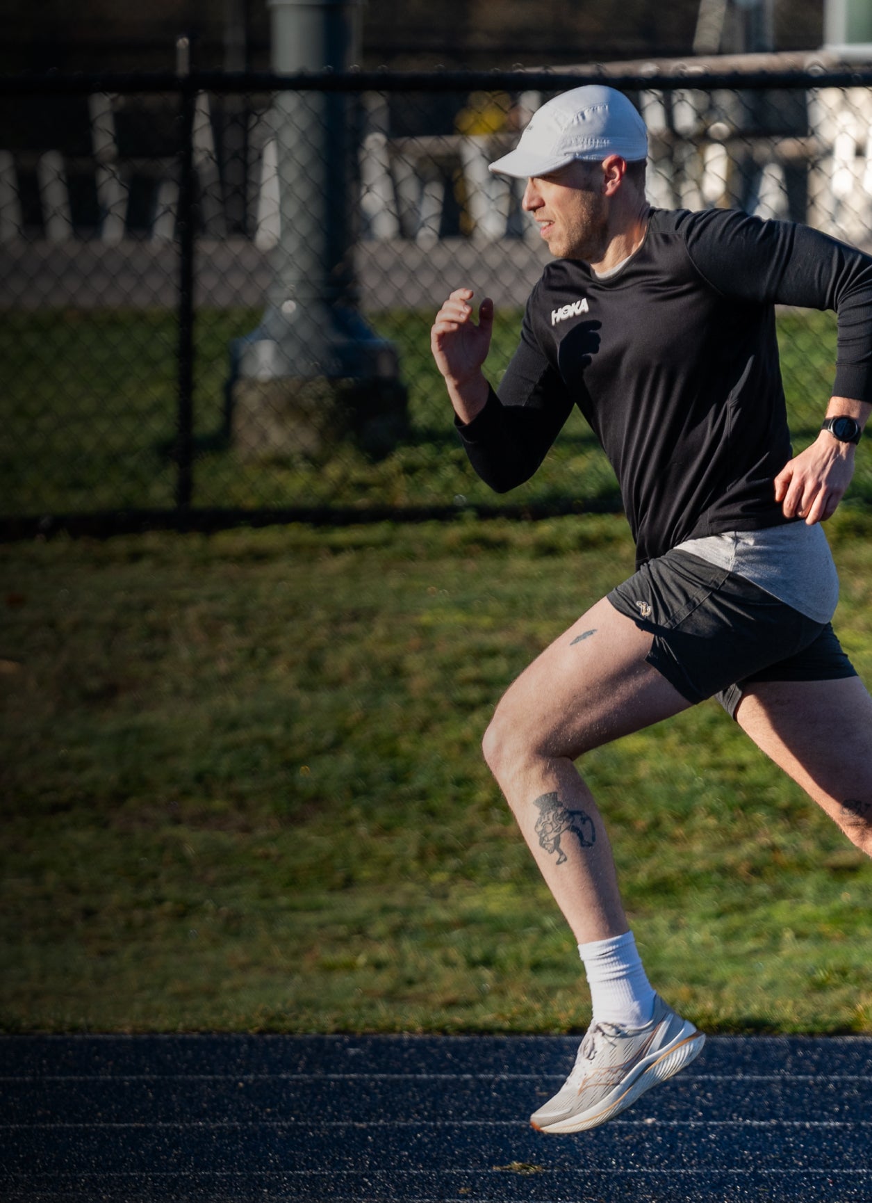 An runner sprinting on a track